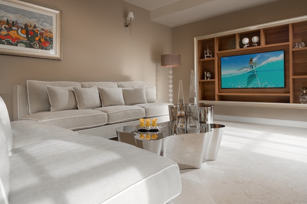 Foto van Villa in Vabriga met Zwembad en Tuin - Vakantiehuis in Vabriga - LivingRoom