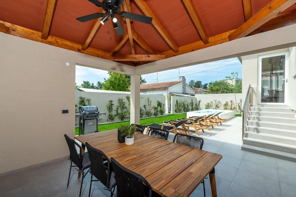Foto van Villa in Umag, op slechts 200 meter van de zee. - Vakantiehuis in Umag - TerraceBalcony