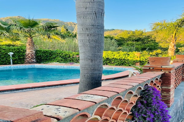 Foto van Vakantiehuis op Sicilië met zwembad en Etna - Vakantiehuis in Francavilla di Sicilia - PoolOfHouse