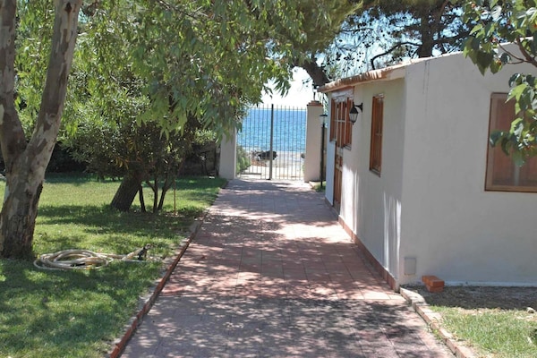 Foto van Vakantiehuis met privézwembad in Fanusa - Vakantiehuis in Fanusa - ExteriorSummer