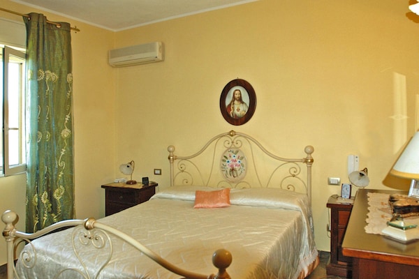 Foto van Vakantiehuis Floridia met zwembad bij strand - Vakantiehuis in Siracusa - BedRoom