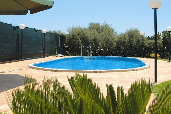 Foto van Vakantiehuis Floridia met zwembad bij strand - Vakantiehuis in Siracusa - PoolOfHouse