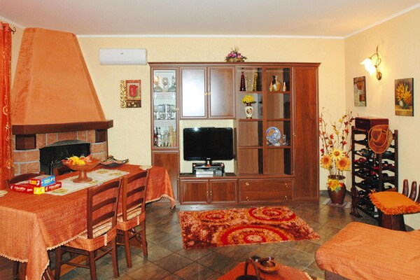 Foto van Vakantiehuis Floridia met zwembad bij strand - Vakantiehuis in Siracusa - LivingRoom