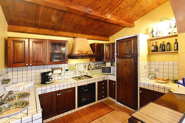 Foto van Villa in Sicilië met privézwembad & tuin - Vakantiehuis in Solarino - Kitchen