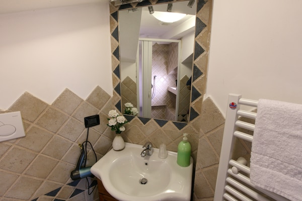 Foto van Villa bij Meer van Bolsena met Zwembad - Vakantiehuis in Montefiascone - BathRoom