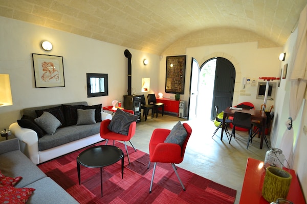 Foto van Vintage villa in Ostuni met een zwembad - Vakantiehuis in Ostuni - DiningRoom