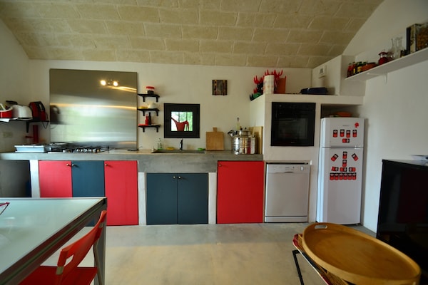 Foto van Vintage villa in Ostuni met een zwembad - Vakantiehuis in Ostuni - Kitchen