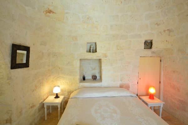 Foto van Vintage villa in Ostuni met een zwembad - Vakantiehuis in Ostuni - BedRoom