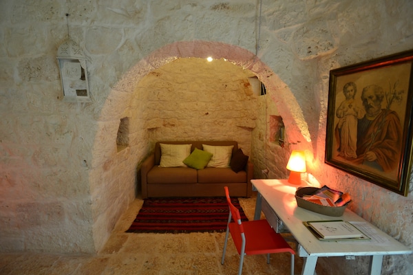 Foto van Vintage villa in Ostuni met een zwembad - Vakantiehuis in Ostuni - LivingRoom
