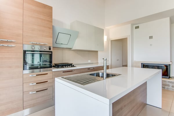 Foto van Modern Vakantiehuis met privé zwembad - Vakantiehuis in Acquanera - Kitchen