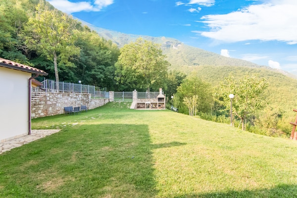Foto van Modern Vakantiehuis met privé zwembad - Vakantiehuis in Acquanera - GardenSummer