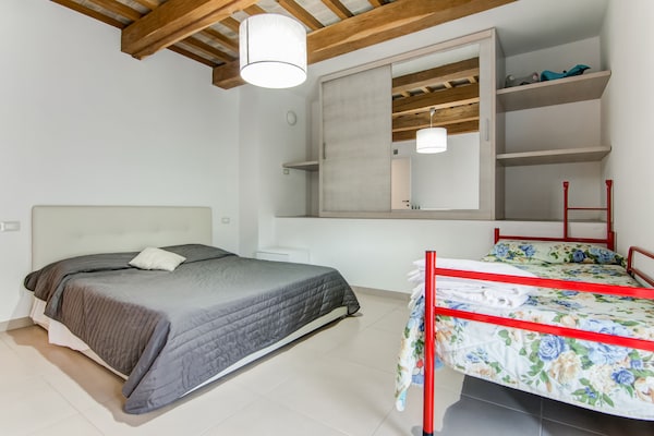 Foto van Modern Vakantiehuis met privé zwembad - Vakantiehuis in Acquanera - BedRoom