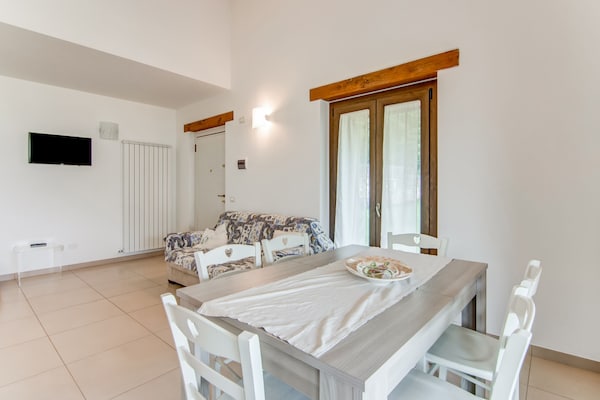 Foto van Modern Vakantiehuis met privé zwembad - Vakantiehuis in Acquanera - DiningRoom