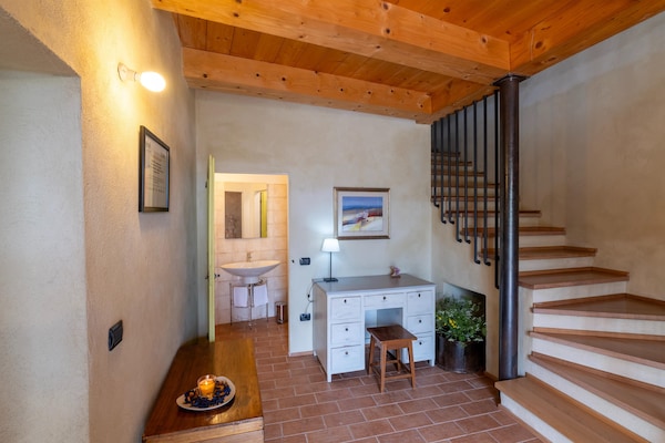 Foto van Landhuis met zoutwaterzwembad - Vakantiehuis in Acqualagna - Landing