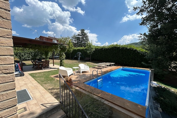 Foto van Mooie villa met zwembad en tuin. - Vakantiehuis in Fermignano - PoolOfHouse