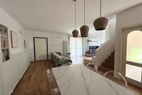 Foto van Mooie villa met zwembad en tuin. - Vakantiehuis in Fermignano - DiningRoom