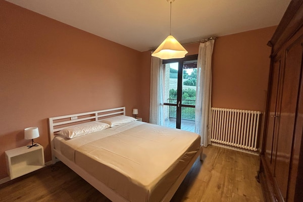 Foto van Mooie villa met zwembad en tuin. - Vakantiehuis in Fermignano - BedRoom