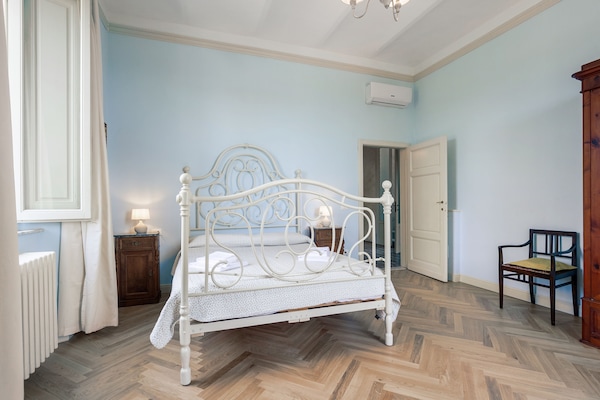 Foto van Vakantiehuis in Toscane met zwembad - Vakantiehuis in Toscana - BedRoom
