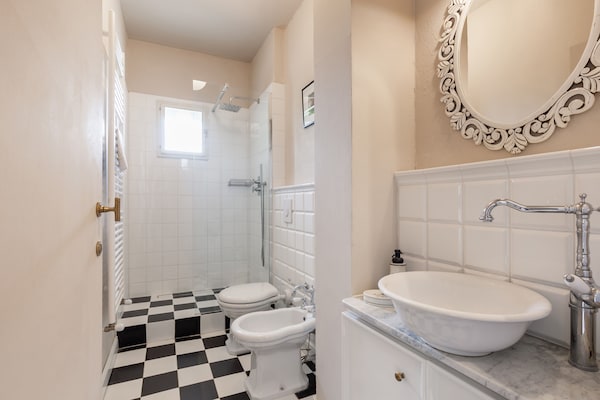 Foto van Vakantiehuis in Toscane met zwembad - Vakantiehuis in Toscana - BathRoom