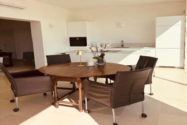 Foto van Villa in eeuwenoude olijfgaard - Vakantiehuis in Ostuni - DiningRoom
