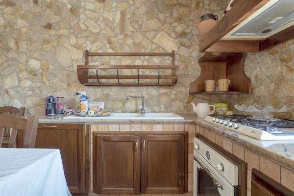 Foto van Ruime Italiaanse villa met 6 slaapkamers - Vakantiehuis in Marina di Mancaversa - Kitchen