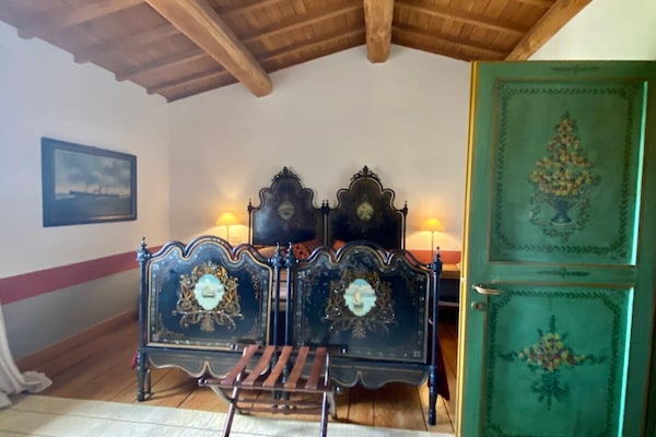 Foto van Vinarte, een prachtige villa en wijndomein - Vakantiehuis in Vaiano - BedRoom