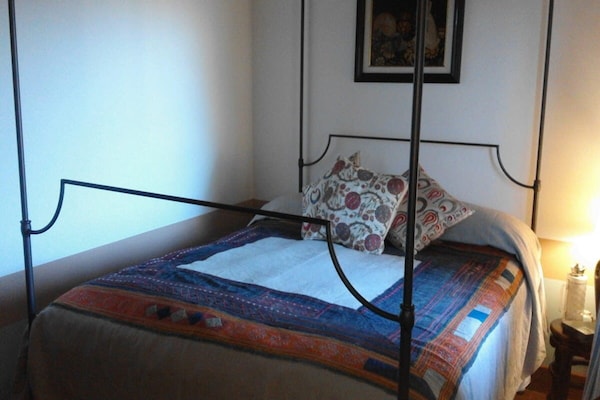 Foto van Vinarte, een prachtige villa en wijndomein - Vakantiehuis in Vaiano - BedRoom