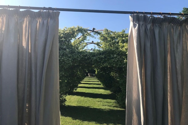 Foto van Vinarte, een prachtige villa en wijndomein - Vakantiehuis in Vaiano - GardenWinter