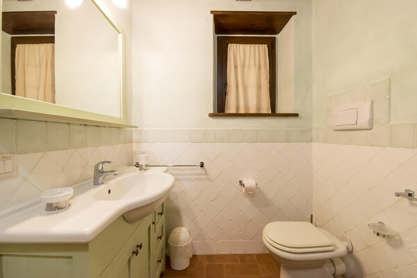 Foto van Prachtige boerderij met zwembad - Vakantiehuis in Città di Castello - BathRoom
