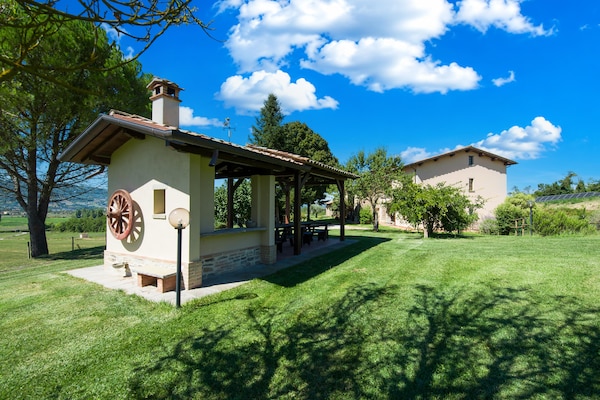 Foto van Prachtige boerderij met zwembad - Vakantiehuis in Città di Castello - GardenSummer