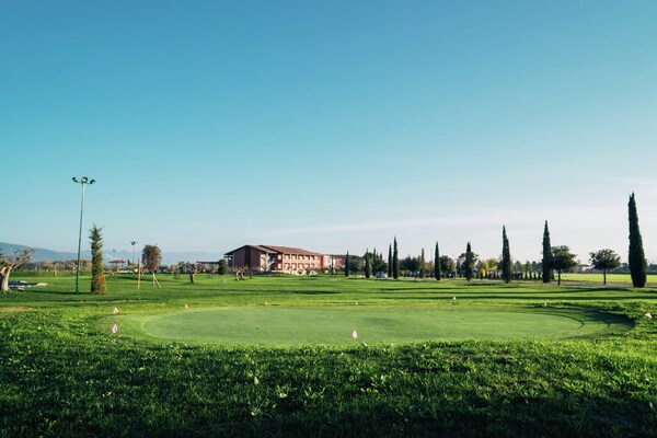 Foto van Umbrisch herenhuis omgeven door wijngaarden - Vakantiehuis in Santa Maria Degli Angeli - ViewSummer