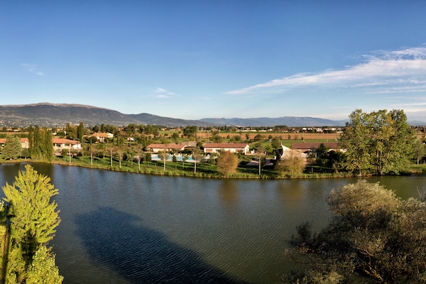 Foto van Umbrisch herenhuis omgeven door wijngaarden - Vakantiehuis in Santa Maria Degli Angeli - AreaSummer20KM