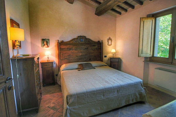 Foto van Umbrisch herenhuis omgeven door wijngaarden - Vakantiehuis in Santa Maria Degli Angeli - BedRoom