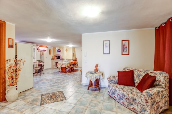 Foto van Charmant appartement in Carbonia met tuin - Vakantiehuis in CARBONIA - LivingRoom