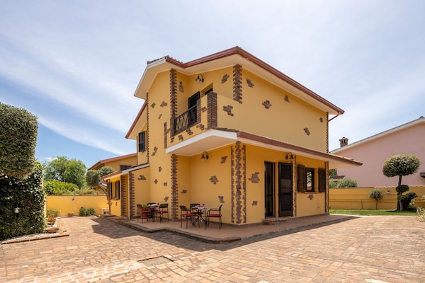 Foto van Appartement met exclusief zwembad - Vakantiehuis in Iglesias - ExteriorSummer