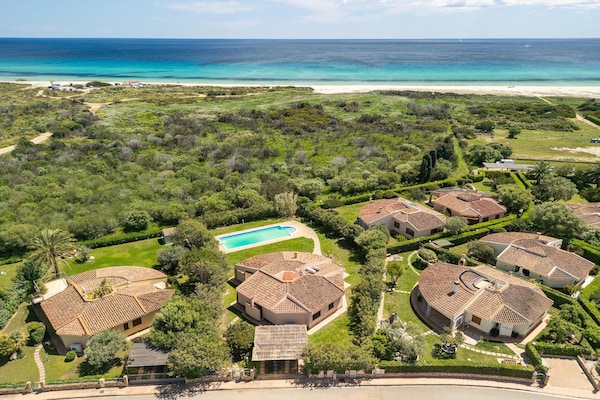 Foto van Villa met privézwembad Costa Rei - Vakantiehuis in Muravera Costa Rei - AreaSummer1KM