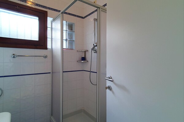 Foto van Huis in Germignaga bij Lago Maggiore - Vakantiehuis in Germignaga (VA) - BathRoom