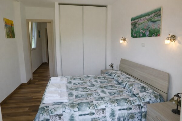 Foto van Vakantiehuis in Porto Valtravaglia voor 8 personen - BedRoom