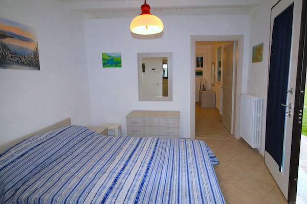 Foto van Vakantiehuis in Porto Valtravaglia voor 8 personen - BedRoom
