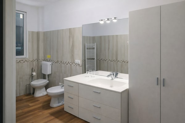 Foto van Vakantiehuis in Porto Valtravaglia voor 8 personen - BathRoom