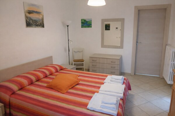 Foto van Vakantiehuis in Porto Valtravaglia voor 8 personen - BedRoom
