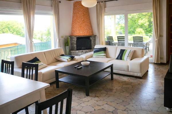 Foto van Vrijstaande villa in Brezzo di Bedero - Vakantiehuis in Brezzo di Bedero - LivingRoom