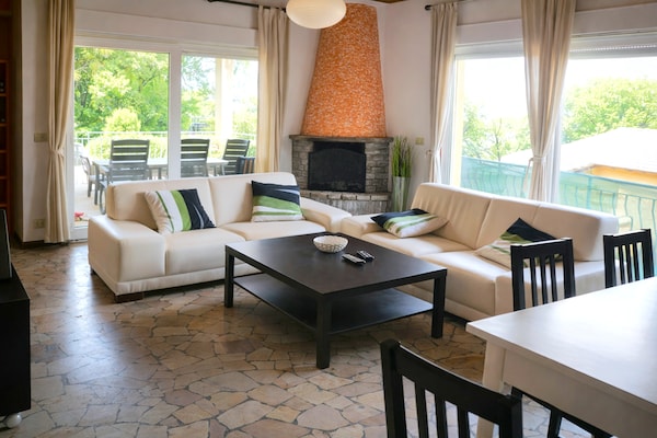 Foto van Vrijstaande villa in Brezzo di Bedero - Vakantiehuis in Brezzo di Bedero - LivingRoom