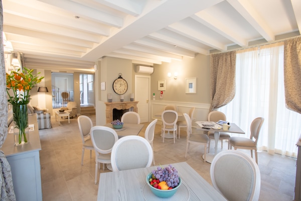 Foto van Villa in Bologna met privézwembad - Vakantiehuis in Castel San Pietro Terme - LivingRoom