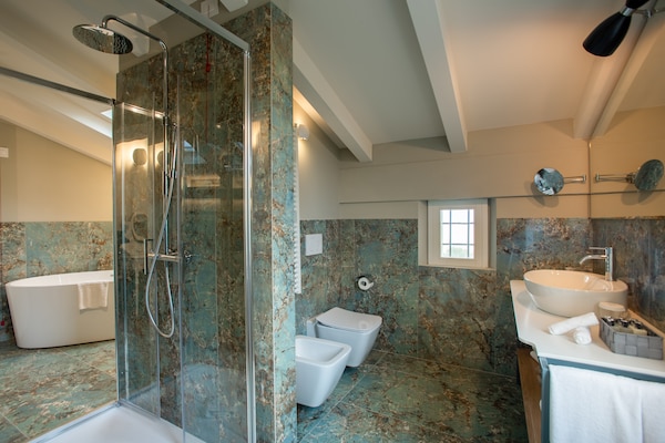 Foto van Villa in Bologna met privézwembad - Vakantiehuis in Castel San Pietro Terme - BathRoom