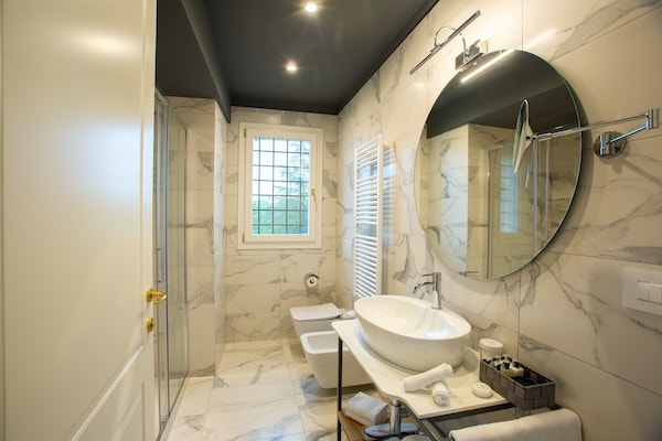 Foto van Villa in Bologna met privézwembad - Vakantiehuis in Castel San Pietro Terme - BathRoom