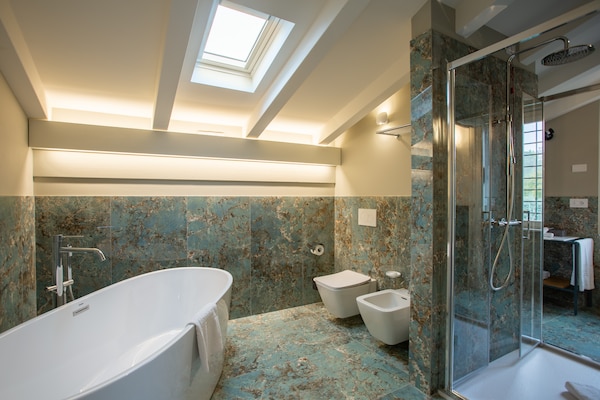 Foto van Villa in Bologna met privézwembad - Vakantiehuis in Castel San Pietro Terme - BathRoom