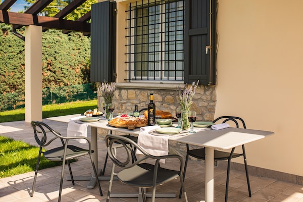 Foto van Villa in Bologna met privézwembad - Vakantiehuis in Castel San Pietro Terme - TerraceBalcony