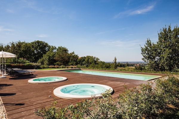 Foto van Villa in Bologna met privézwembad - Vakantiehuis in Castel San Pietro Terme - PoolOfHouse