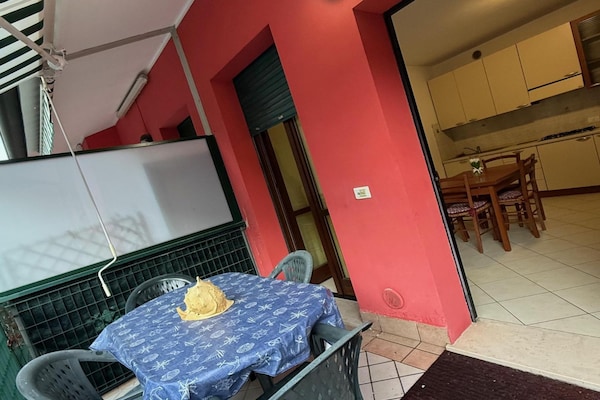 Foto van Rosolina Mare Centraal Appartement met Zwembad - Vakantiehuis in Rosolina Mare - TerraceBalcony